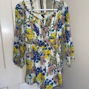 Floral romper, super cute for summer. Sleeves are a sheet material